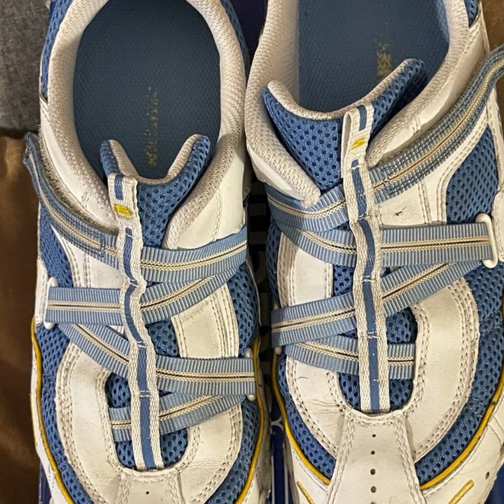Skechers active style 21511/wbly bikers- spokes color white/blue/yellow size 8.5